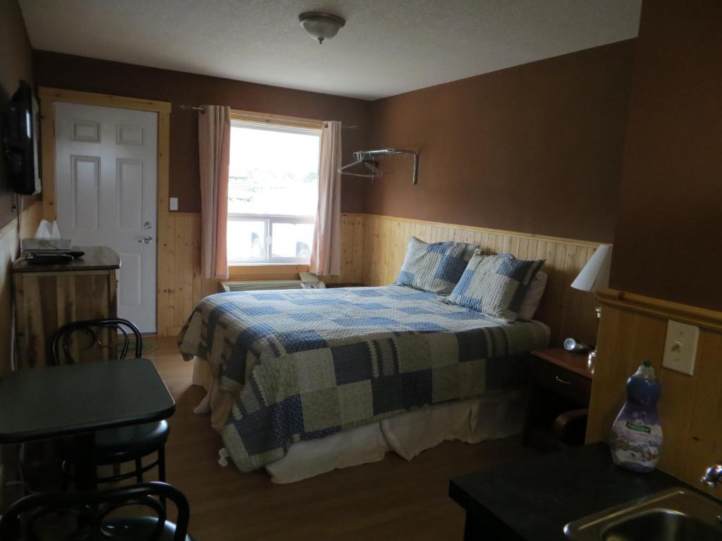 Fort Motel Fort Macleod Habitación foto
